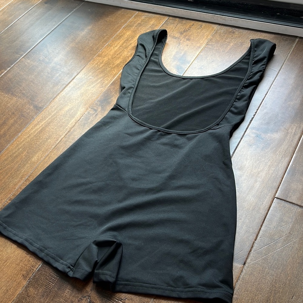 🖤 Viral Backless Rhomoer